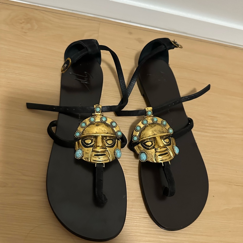 Giuseppe Zanotti Black Leather Embellished Strappy Flat Sandals Size 6,5US